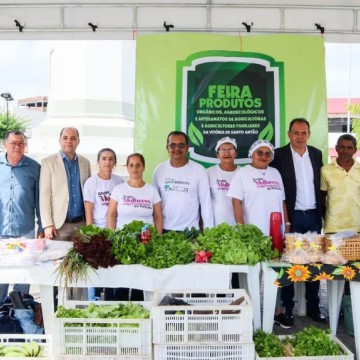 Prefeitura realiza feira de produtos da agricultura familiar em Vitória de Santo Antão