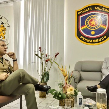 William Brigido cumpre agenda na Academia de Polícia Militar do Paudalho