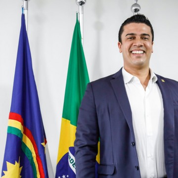 Prefeito de Caruaru fala sobre o aniversário de 165 anos da cidade e investimentos na feira e requalificação de ruas e avenidas  