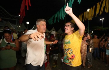 Deputado Eriberto Filho realiza giro pelo carnaval no estado 