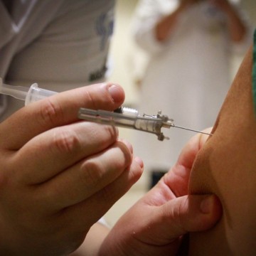 Prefeitura do Recife alerta para golpe contra pessoas cadastradas para receber a vacina contra a Covid-19 na cidade 