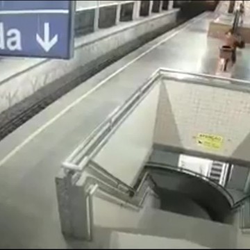 Câmeras flagram assaltos em estações do Metrô do Recife 