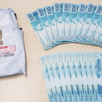 Homem é preso com encomenda de R$ 2 mil em notas falsas em Goiana
