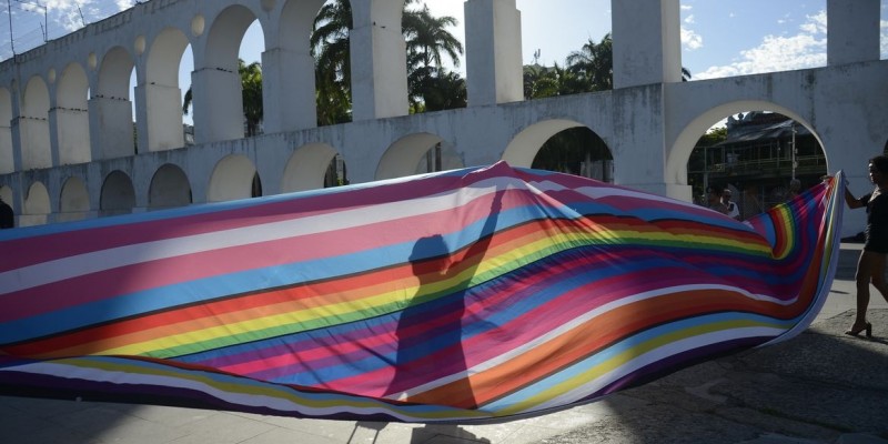 Grupo Gay da Bahia cobra produção oficial de dados