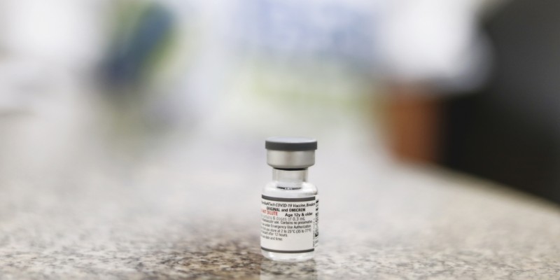 Segundo a Gestão Municipal, “para o atendimento, é  necessário apresentar documento de identificação, além de um comprovante de que já completou o ciclo vacinal”