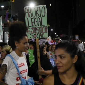 Estudo aponta que negras são mais vulneráveis ao aborto no Brasil