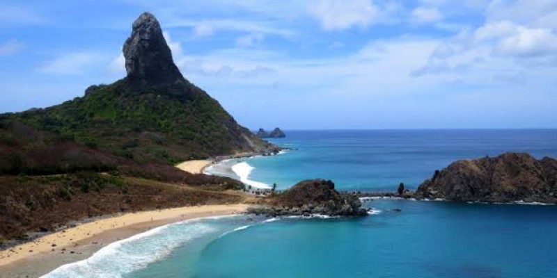 Felipe Carreras (PSB-PE) destaca que medidas resultarão em consequências positivas para a Ilha, principalmente no turismo 