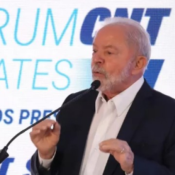 Lula fala com empresários de transportes: ‘Dinheiro em caixa é bom se transformado em obras’