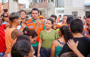 Prefeito Rodrigo Pinheiro decreta Estado de Emergência e acompanha de perto os danos causados pela chuva, em Caruaru