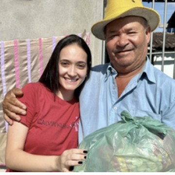 Branco de Geraldo entrega duas mil cestas básicas para famílias carentes de Jurema