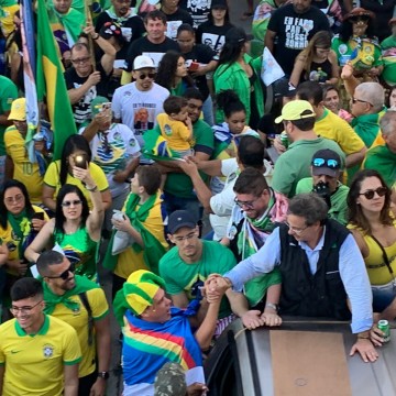 Caruaru e Recife demonstram força do patriotismo e carinho por Gilson e Anderson 