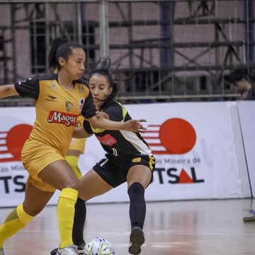 Futsal abre portas e fomenta o futebol de meninas e mulheres no Brasil