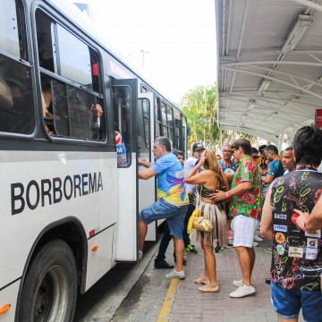 Transportando mais de 33 mil foliões durante o Carnaval do Recife, Expresso Folia tem 86% de aprovação