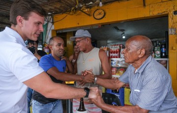 Miguel Coelho retoma caravana pelo estado em visitas a Lagoa Grande, Orocó e Santa Maria