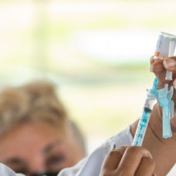 Recife atinge 82% da população com o esquema vacinal completo 