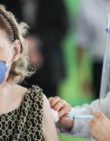 Recife realiza mutirão de vacinação neste final de semana contra covid, gripe e polio