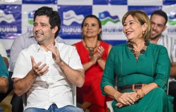 Ao lado da prefeita Ana Célia, Rodrigo Farias participa de inauguração de novas ruas em Surubim