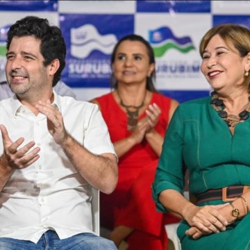 Ao lado da prefeita Ana Célia, Rodrigo Farias participa de inauguração de novas ruas em Surubim
