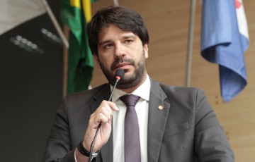Vereador Zé Neto comemora filiação ao PSB a convite de João Campos
