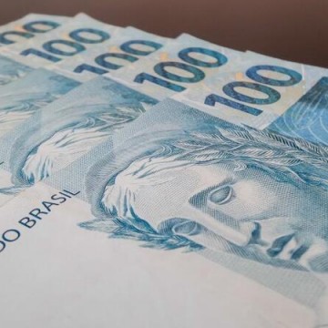 Orçamento de 2022 prevê salário mínimo de R$ 1.169
