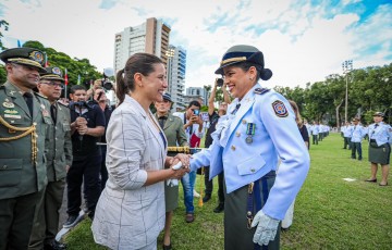 Raquel Lyra reforça compromisso em melhorar a segurança de Pernambuco durante cerimônia de formação de PMs
