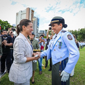 Raquel Lyra reforça compromisso em melhorar a segurança de Pernambuco durante cerimônia de formação de PMs