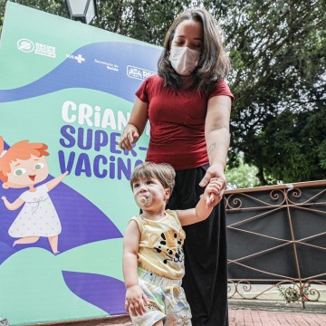 COVID-19: agendamento para vacinação de crianças de 6 meses a 2 anos de idade está suspenso no Recife