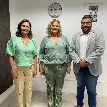 Simone Santana e Diogo Lima defendem a saúde de Barra de Guabiraba em reunião com secretária