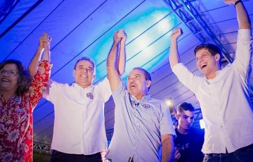 Hélio da Guabiraba lança candidatura em grande ato no Recife