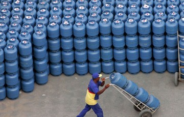 Petrobras anuncia redução no preço do gás de cozinha