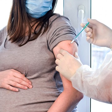 Com números preocupantes, governo de PE alerta que grávidas precisam completar esquema vacinal contra a covid-19