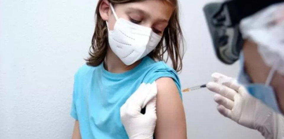 Vacina contra a Covid-19 em crianças de 5 a 11 anos exige um intervalo de 15 dias (antes e depois) entre as demais vacinas disponíveis no calendário de imunização