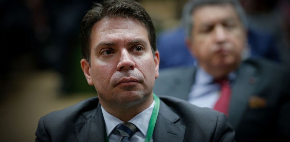Após decisão do STF, Bolsonaro anula nomeação de Ramagem para PF