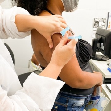 Campanha de vacinação contra a influenza em Pernambuco terá início na segunda-feira