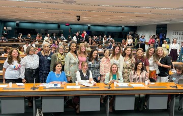 Em seminário em Brasília, vice-governadora Priscila Krause ressalta políticas públicas voltadas para mulheres no Governo de Pernambuco