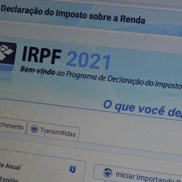 Bolsonaro veta projeto que adiava prazo de entrega da Declaração do IR
