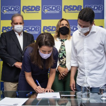 Prefeita de Caruaru, Raquel Lyra, é empossada nova presidente do PSDB 