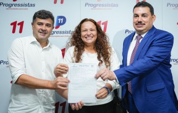 Nadjane Peixoto se filia ao PP e oficializa pré-candidatura a prefeita de Cumaru