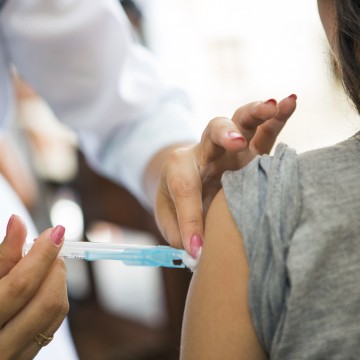 Campanha de vacinação contra gripe é antecipada no Recife