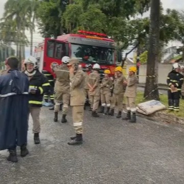Incêndio em abrigo de crianças e adolescentes deixa quatro mortos no Recife