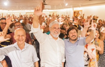 Milton e Dido lotam auditório em ato político no Recife