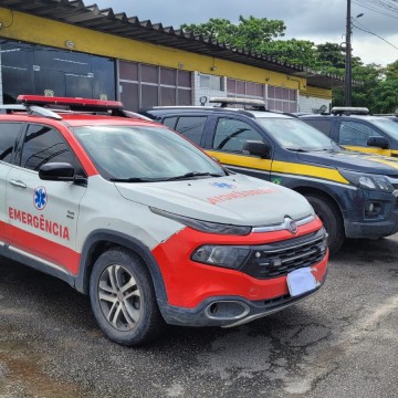 PRF apreende, no Recife, caminhonete transformada em ambulância de forma irregular 
