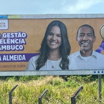 Ministério Público solicita que candidata de Lupércio remova outdoors em Olinda