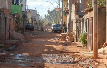 Pobreza e extrema pobreza em Pernambuco batem recorde em 2021, segundo IBGE