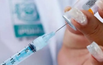 Público acima dos 80 anos recebe 5ª dose da vacina contra covid-19 no Ipojuca