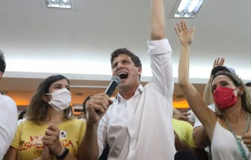 João Campos é o 2º prefeito com maior popularidade digital; confira o ranking