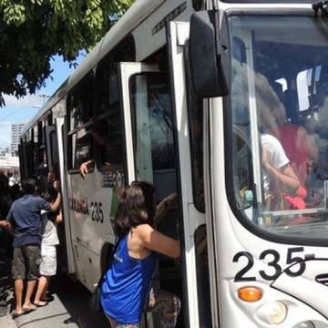Menor preço e tempo de espera e mais segurança fariam mais brasileiros usarem transporte público, segundo CNI
