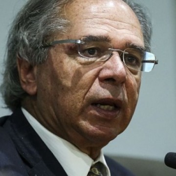 Empresários pedem a Paulo Guedes que governo intervenha sobre bancos