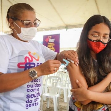 Recife realiza mutirão de vacinação contra covid neste fim de semana 