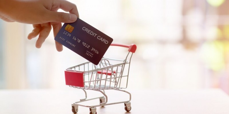 Conheça seus direitos nas compras com cartão de crédito.